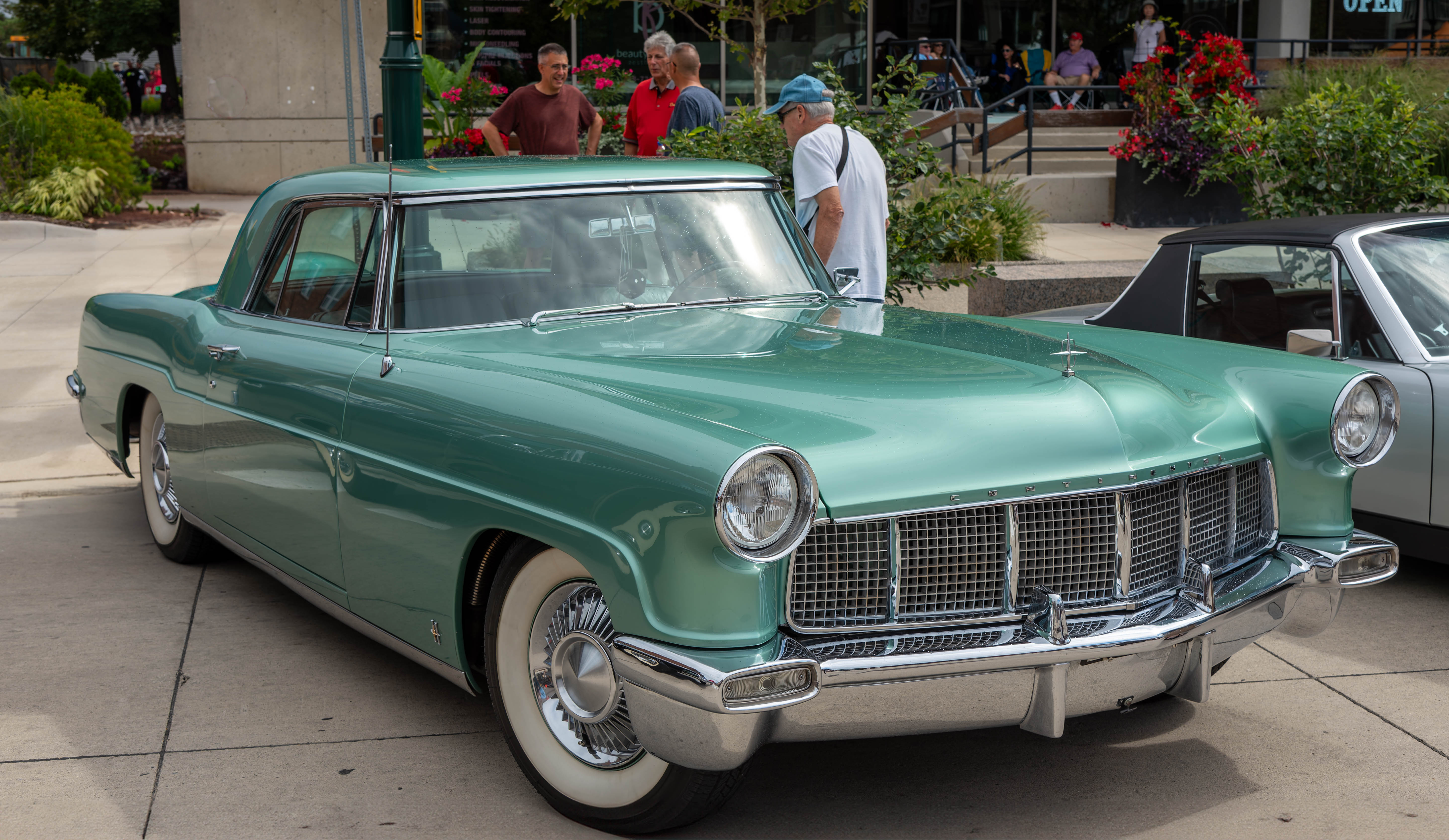 Continental Mark II1957؛صورة السيارة لسنة المقال