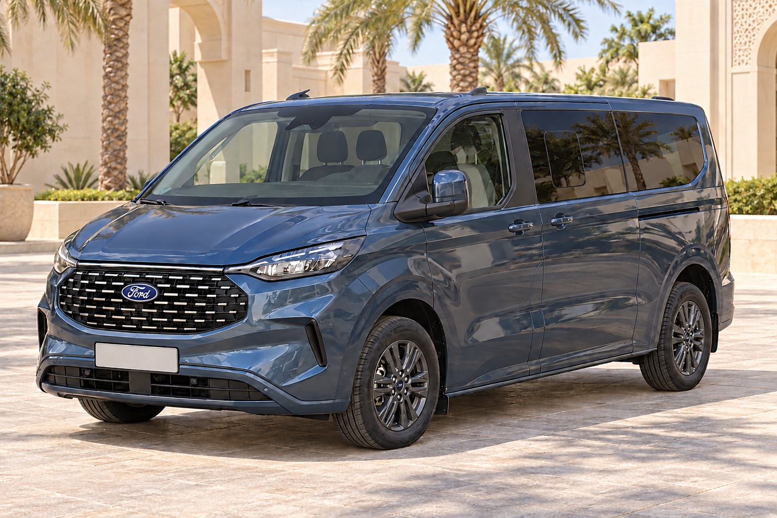 Ford Tourneo Custom — صورة توضيحية واقعية مولدة بالذكاء الاصطناعي؛ تمثيلية وليست تصويراً لوحدة مختبرة أو إثباتاً لكل سنة وفئة