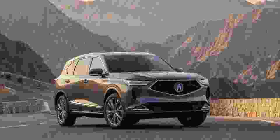 أكيورا MDX