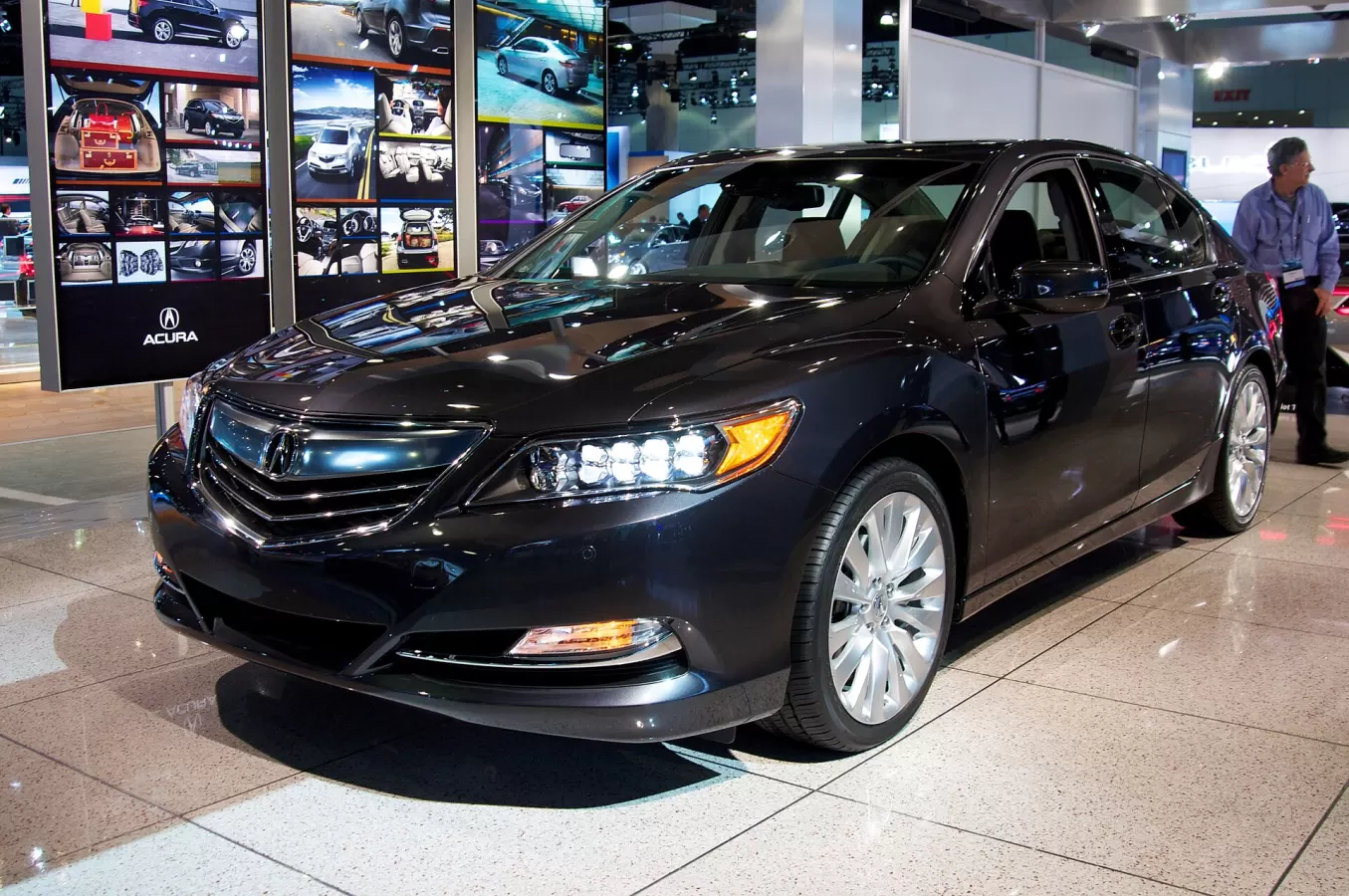 أكيورا RLX