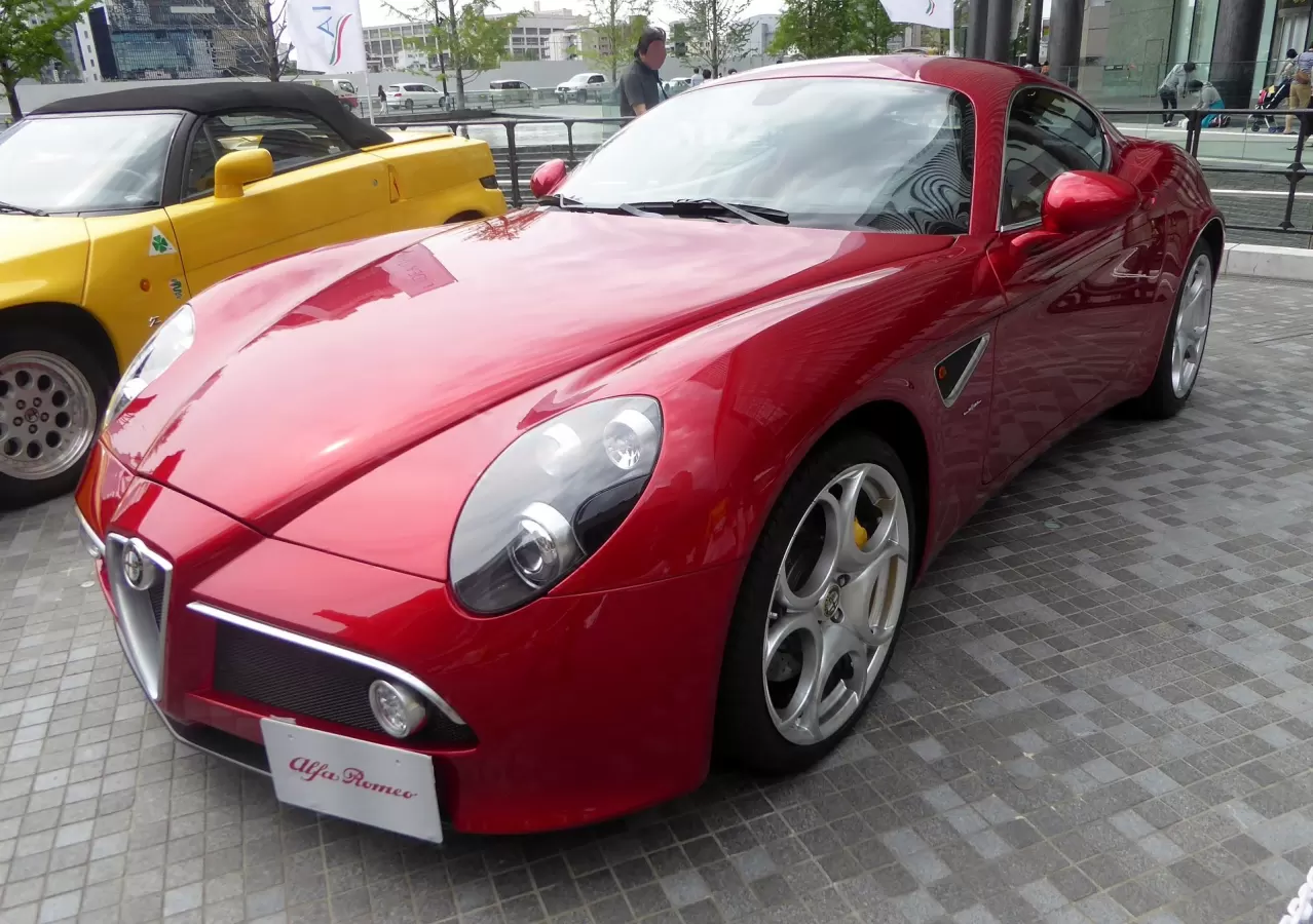 ألفا روميو 8C Competizione