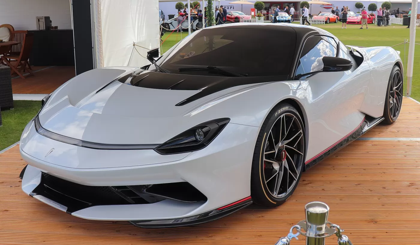 أوتوموبيلي بينينفارينا Pininfarina Battista