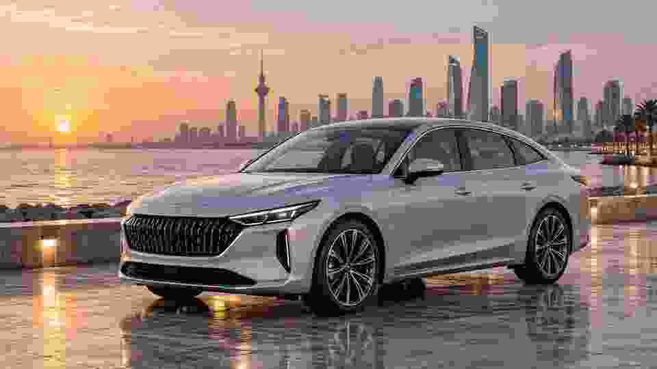 بيستون B70 على واجهة الكويت البحرية