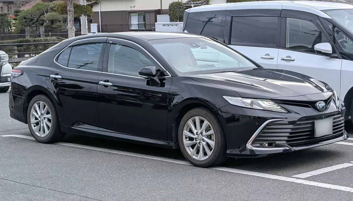 دايهاتسو Altis
